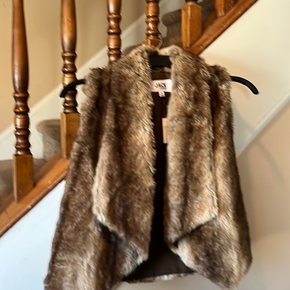 Jack by BB Dakota Faux Fur animal Vest NWT
